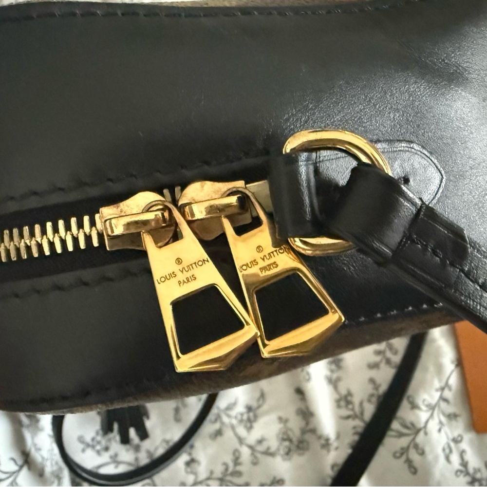 💯Authentic Saintonge Monogram Black crossbody - Picture 12 of 12